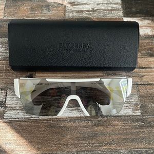 Burberry unisex brand new sunglasses